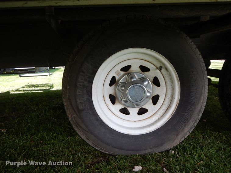 image for item IX9453 2004 Fleetwood Terry 320 DBHS  camper