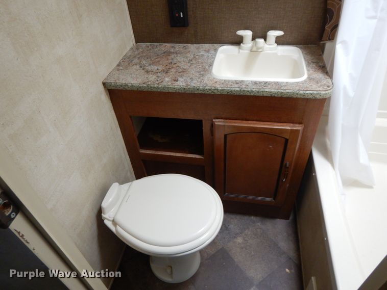 image for item IX9457 2014 Keystone Summerland 2670  camper