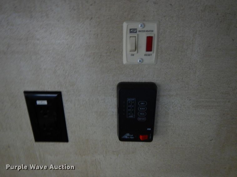 image for item IX9457 2014 Keystone Summerland 2670  camper