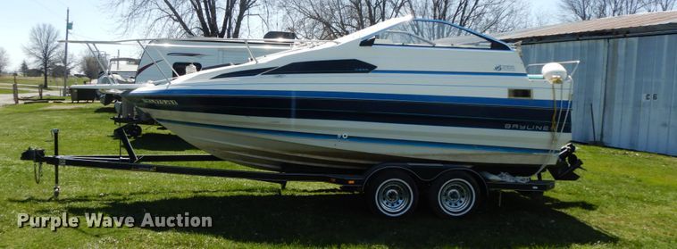 image for item IX9460 1988 Bayliner 2155 Sunbridge  boat