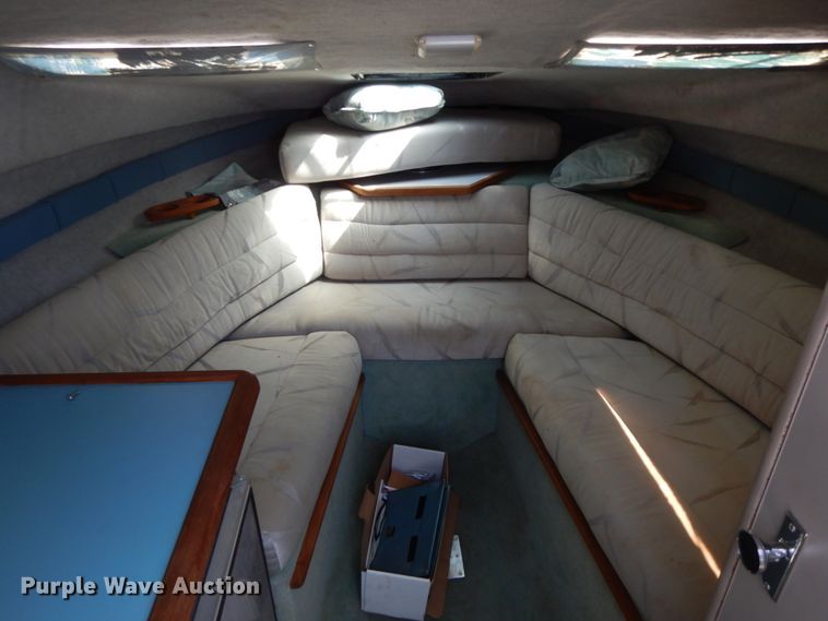 image for item IX9460 1988 Bayliner 2155 Sunbridge  boat