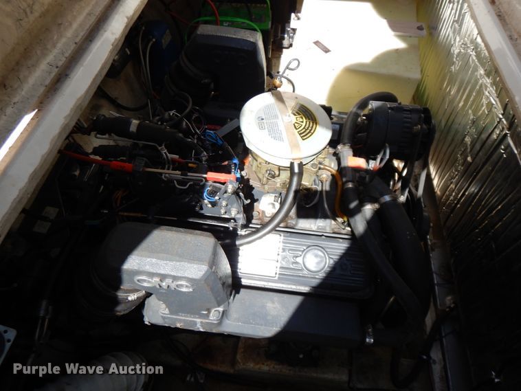 image for item IX9460 1988 Bayliner 2155 Sunbridge  boat