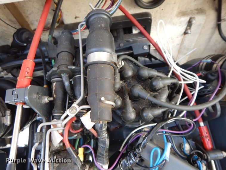 image for item IX9460 1988 Bayliner 2155 Sunbridge  boat