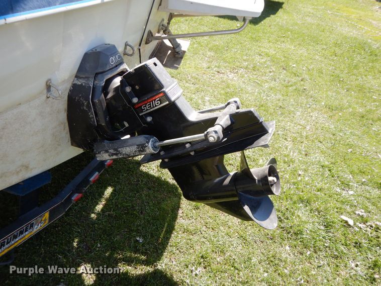 image for item IX9460 1988 Bayliner 2155 Sunbridge  boat