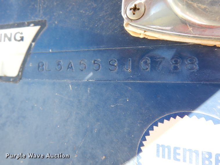 image for item IX9460 1988 Bayliner 2155 Sunbridge  boat