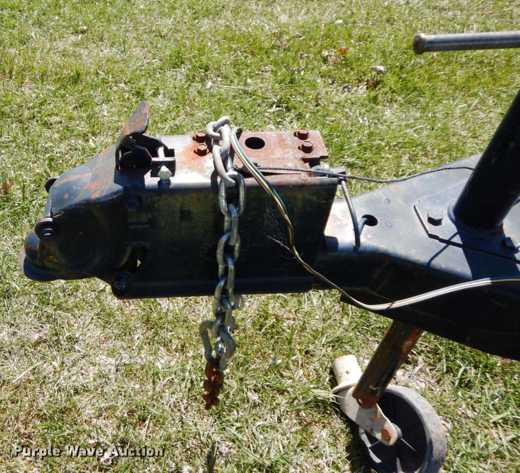 image for item IX9460 1988 Bayliner 2155 Sunbridge  boat