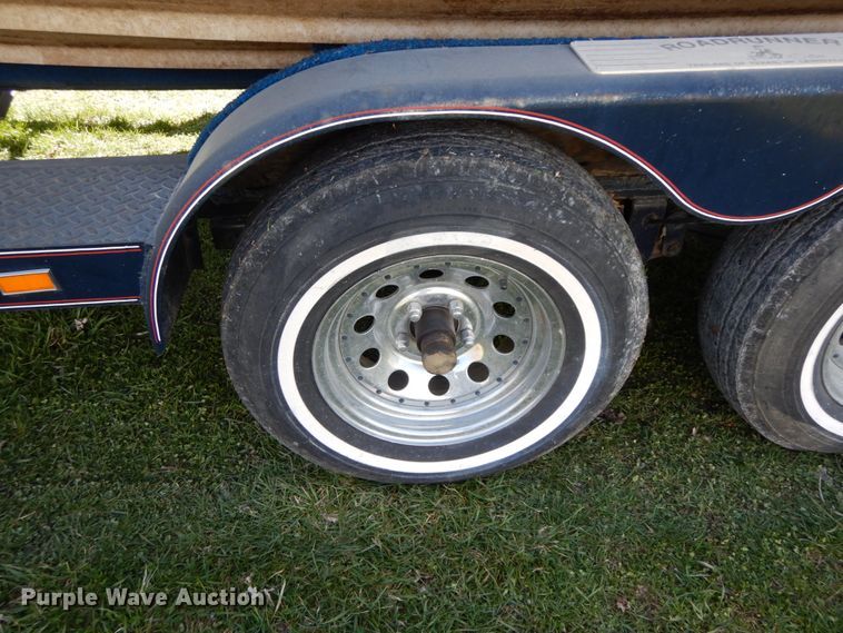 image for item IX9460 1988 Bayliner 2155 Sunbridge  boat