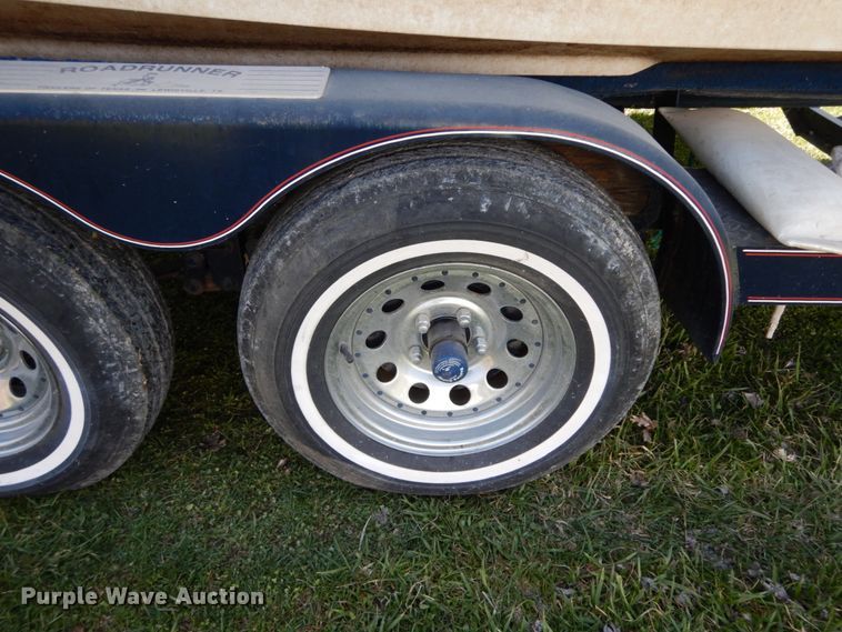 image for item IX9460 1988 Bayliner 2155 Sunbridge  boat