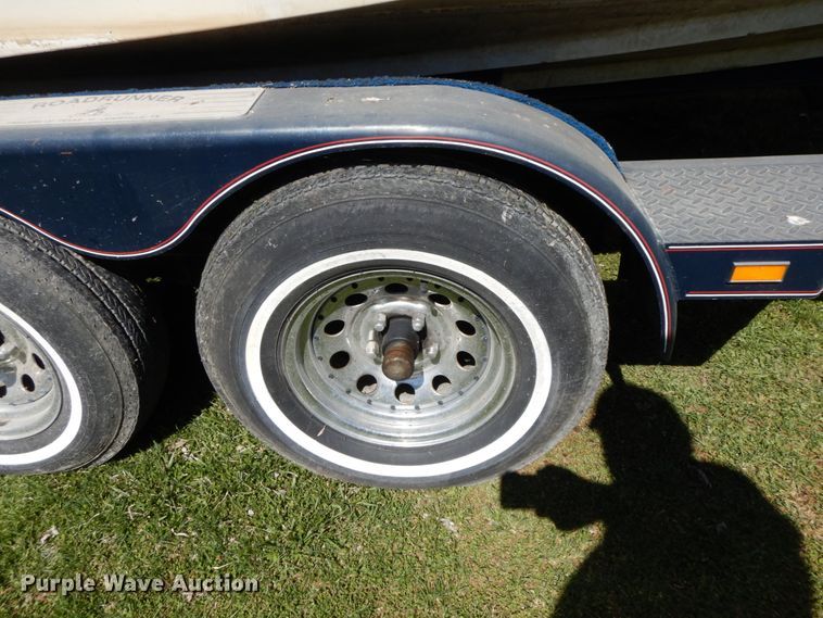 image for item IX9460 1988 Bayliner 2155 Sunbridge  boat