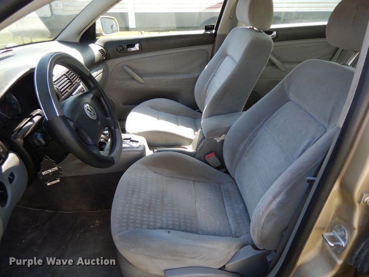 image for item IX9462 2001 Volkswagen Passat