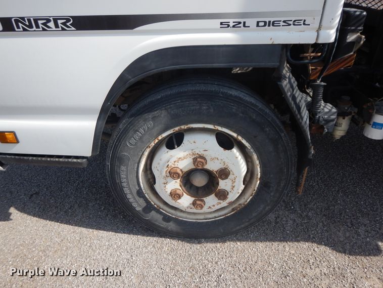 image for item IX9494 2006 Isuzu NQR  flatbed truck