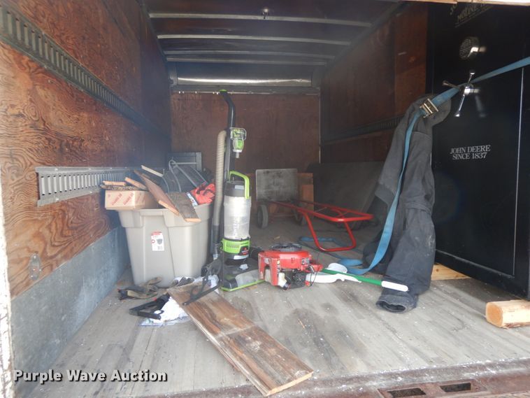 image for item IX9495 2001 Isuzu NPR  box truck