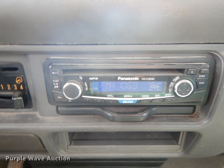 image for item IX9495 2001 Isuzu NPR  box truck