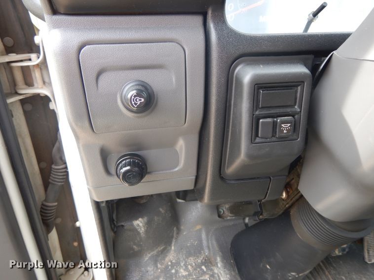 image for item IX9496 2005 Isuzu NQR  truck cab and chassis