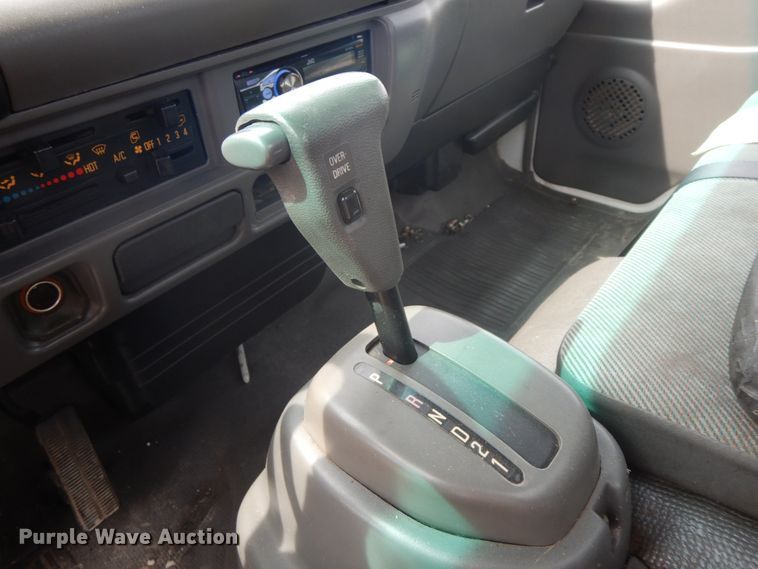 image for item IX9496 2005 Isuzu NQR  truck cab and chassis