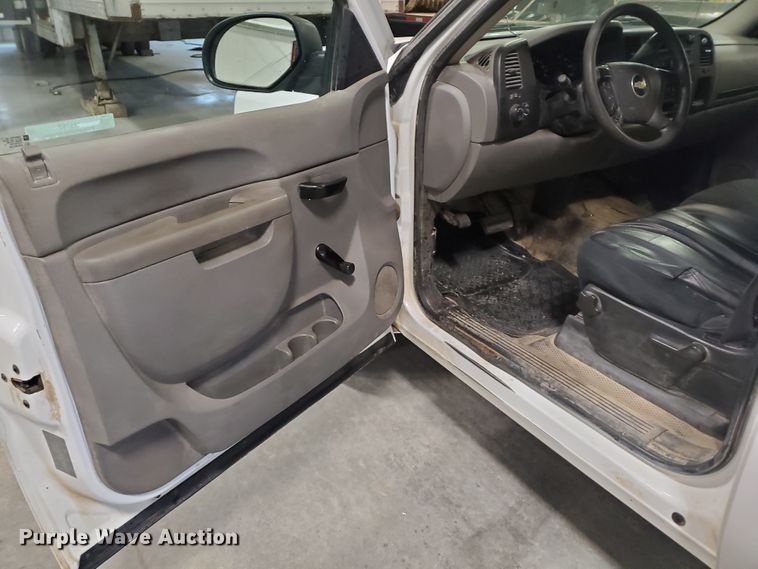 image for item IX9767 2011 Chevrolet Silverado 1500  pickup truck