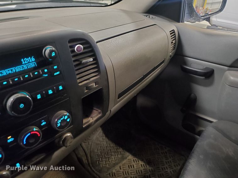 image for item IX9767 2011 Chevrolet Silverado 1500  pickup truck