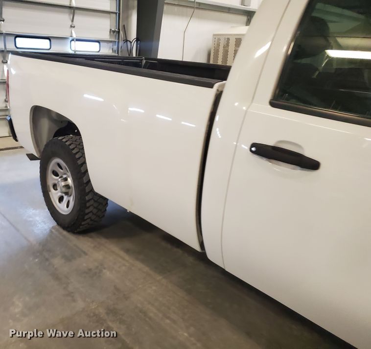 image for item IX9767 2011 Chevrolet Silverado 1500  pickup truck