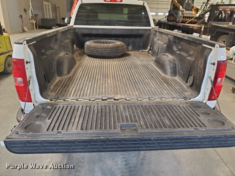 image for item IX9767 2011 Chevrolet Silverado 1500  pickup truck