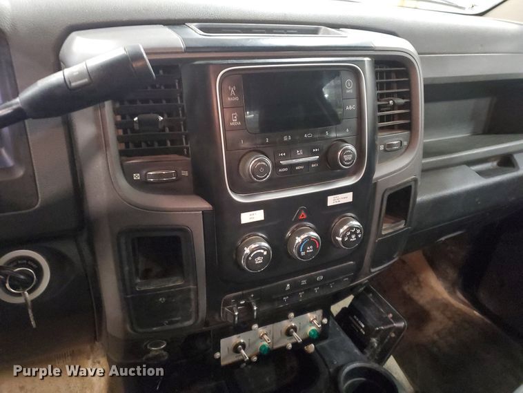 image for item IX9768 2013 Dodge Ram 5500HD  bucket truck