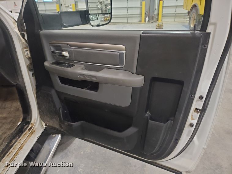 image for item IX9768 2013 Dodge Ram 5500HD  bucket truck