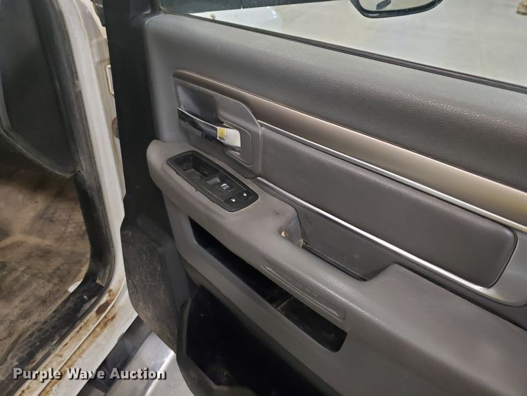 image for item IX9768 2013 Dodge Ram 5500HD  bucket truck