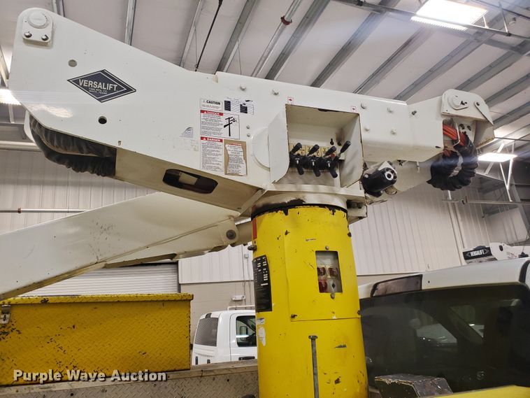 image for item IX9768 2013 Dodge Ram 5500HD  bucket truck