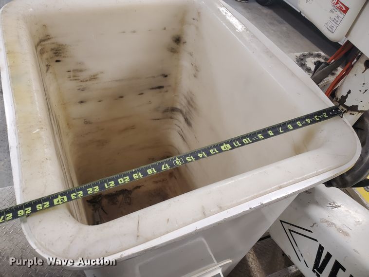 image for item IX9768 2013 Dodge Ram 5500HD  bucket truck