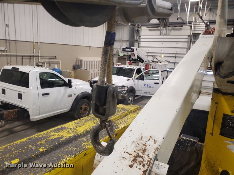 image for item IX9768 2013 Dodge Ram 5500HD  bucket truck