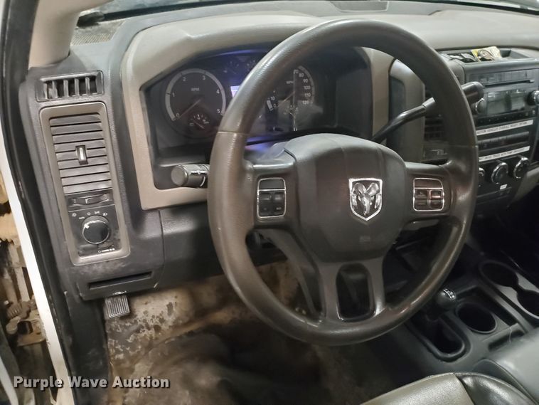 image for item IX9769 2012 Dodge Ram 5500HD  truck cab and chassis