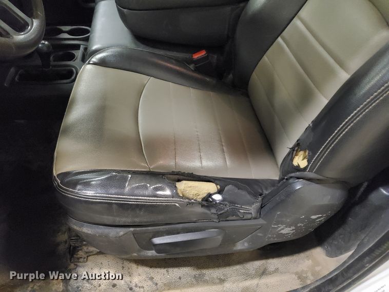 image for item IX9769 2012 Dodge Ram 5500HD  truck cab and chassis