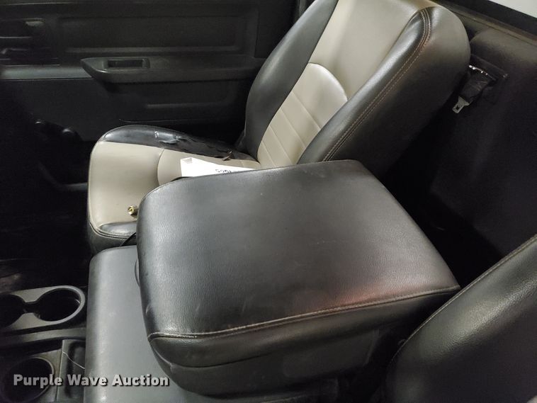 image for item IX9769 2012 Dodge Ram 5500HD  truck cab and chassis