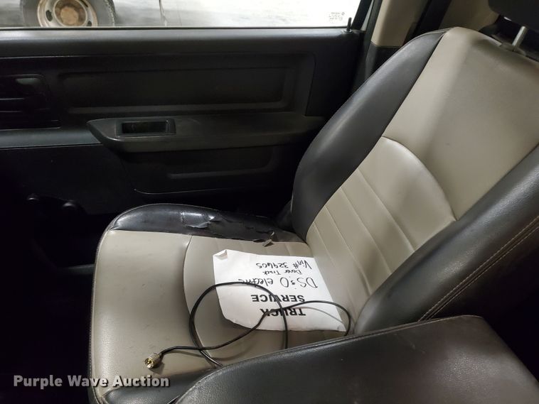 image for item IX9769 2012 Dodge Ram 5500HD  truck cab and chassis