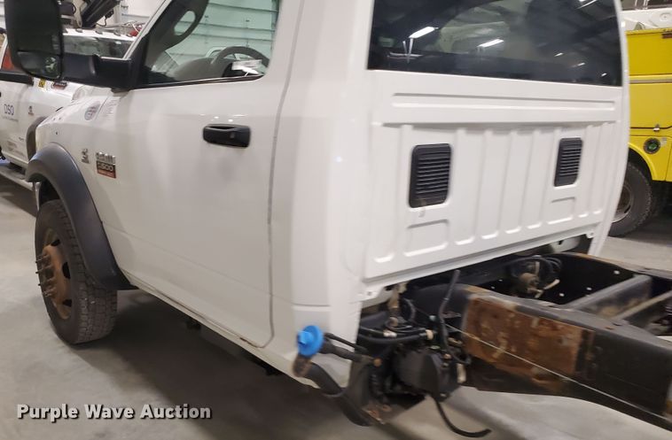 image for item IX9769 2012 Dodge Ram 5500HD  truck cab and chassis