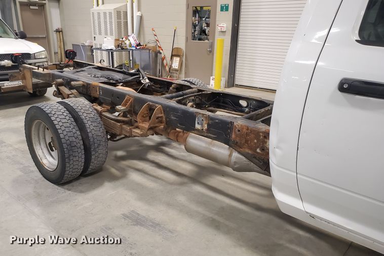 image for item IX9769 2012 Dodge Ram 5500HD  truck cab and chassis