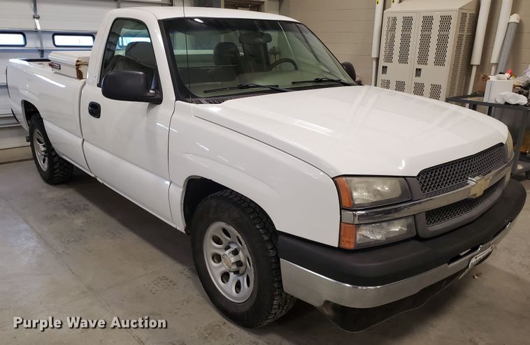 image for item IX9770 2005 Chevrolet Silverado 1500  pickup truck