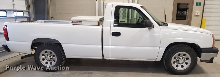 image for item IX9770 2005 Chevrolet Silverado 1500  pickup truck