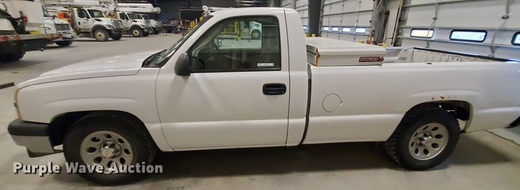 image for item IX9770 2005 Chevrolet Silverado 1500  pickup truck