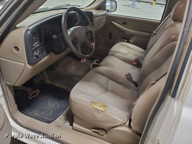 image for item IX9770 2005 Chevrolet Silverado 1500  pickup truck