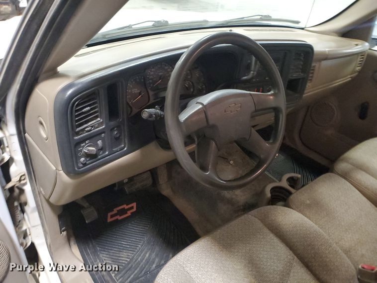 image for item IX9770 2005 Chevrolet Silverado 1500  pickup truck