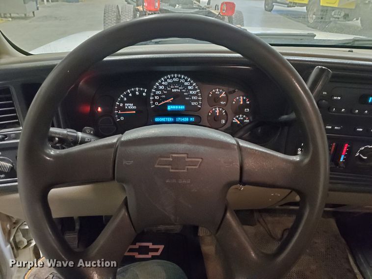 image for item IX9770 2005 Chevrolet Silverado 1500  pickup truck