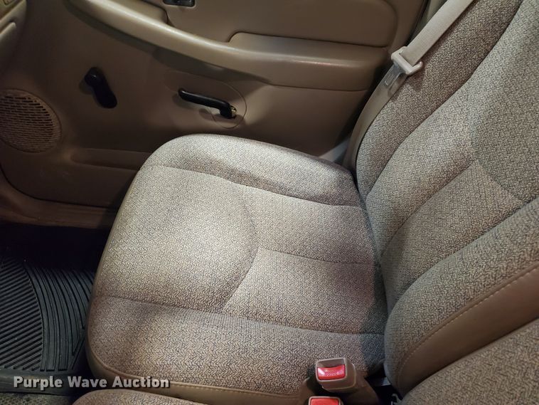 image for item IX9770 2005 Chevrolet Silverado 1500  pickup truck