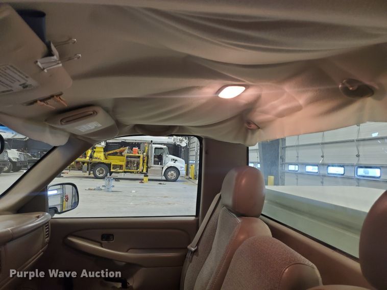 image for item IX9770 2005 Chevrolet Silverado 1500  pickup truck