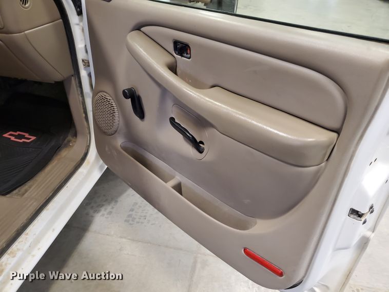 image for item IX9770 2005 Chevrolet Silverado 1500  pickup truck