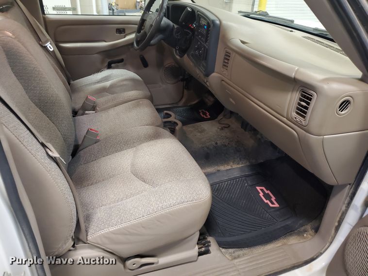 image for item IX9770 2005 Chevrolet Silverado 1500  pickup truck