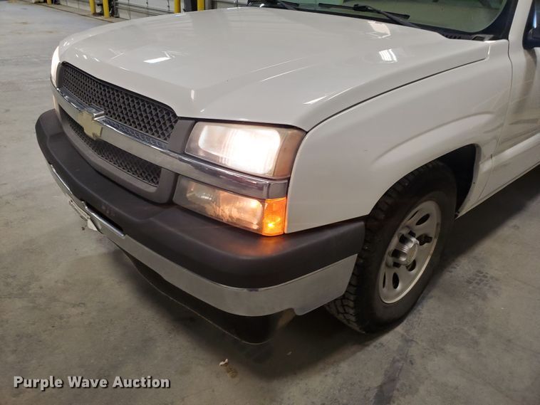 image for item IX9770 2005 Chevrolet Silverado 1500  pickup truck