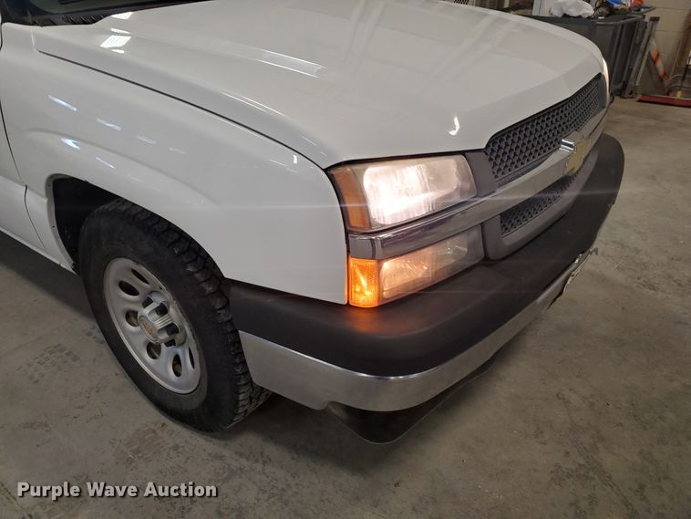 image for item IX9770 2005 Chevrolet Silverado 1500  pickup truck