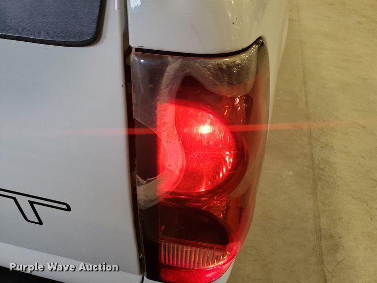 image for item IX9770 2005 Chevrolet Silverado 1500  pickup truck