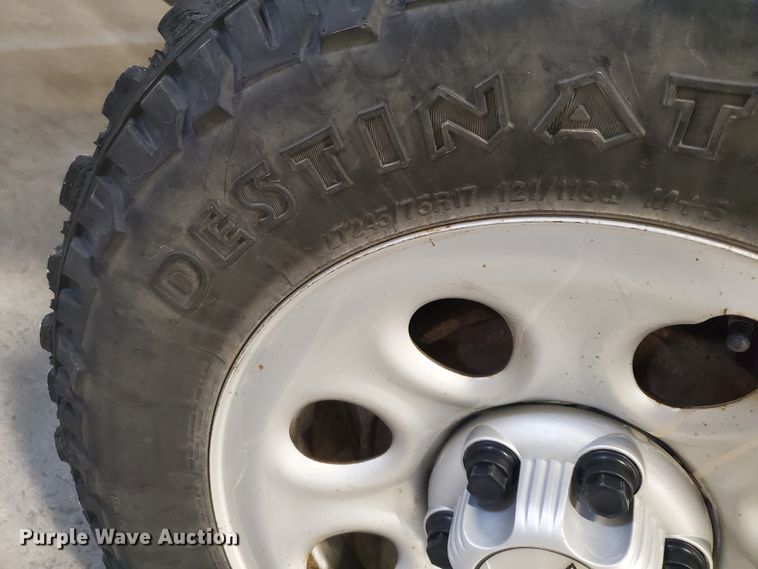 image for item IX9770 2005 Chevrolet Silverado 1500  pickup truck