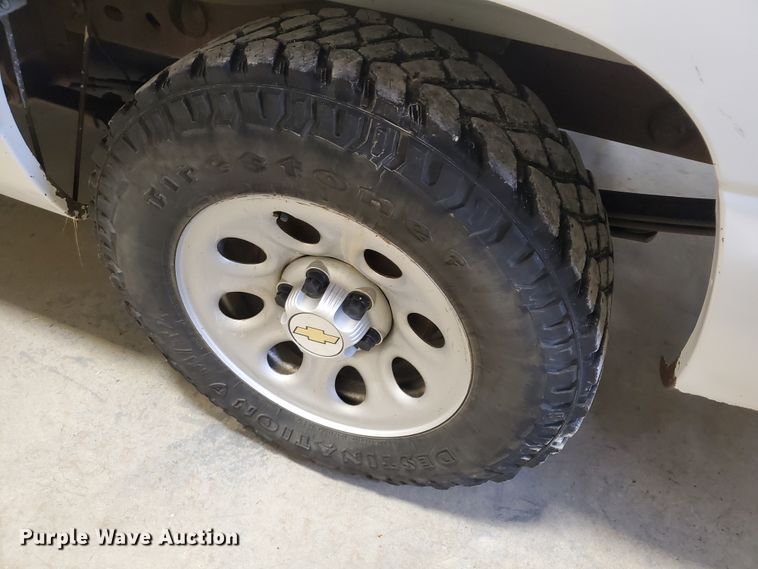 image for item IX9770 2005 Chevrolet Silverado 1500  pickup truck